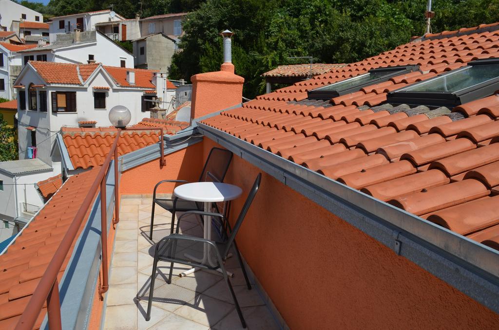 Apartment Borna Baška Extérieur photo